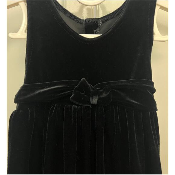 Vintage Hartstrings Baby Girl Black Velour Overalls/Romper Self Tie Size 24M - Picture 2 of 9